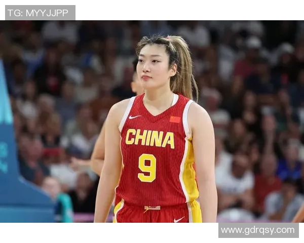 李梦发文引发热议队友点赞是否暗示内部矛盾加剧